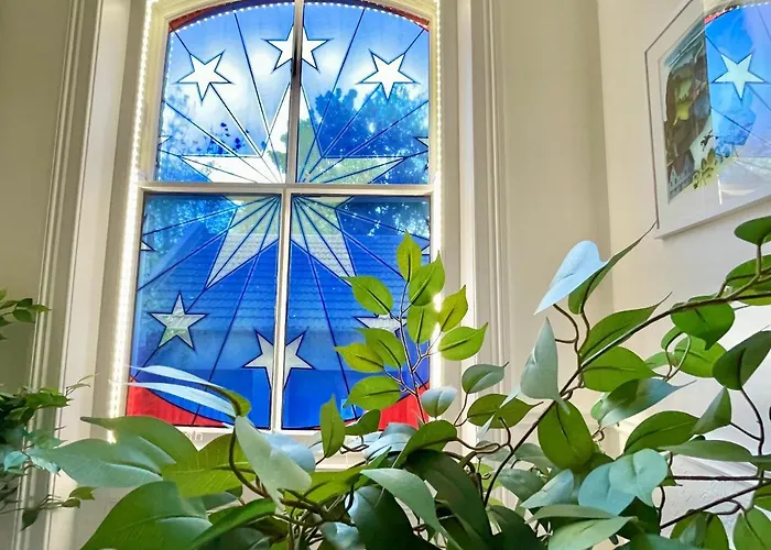 The Bishop And The Bison 4*