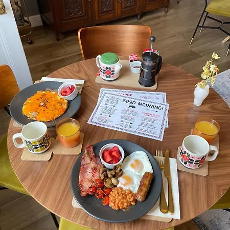 The Bishop And The Bison Bed & Breakfast York