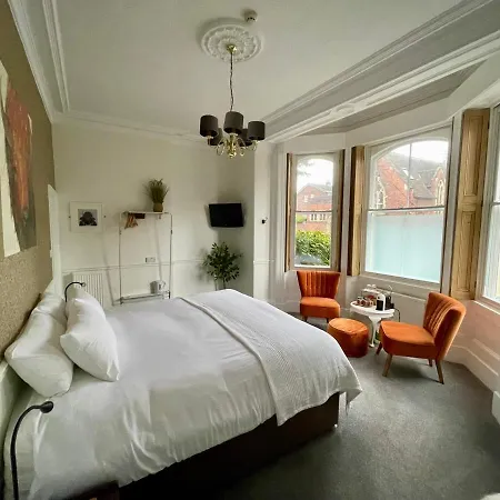 Alojamento de Acomodação e Pequeno-almoço The Bishop And The Bison